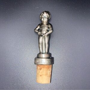 Vintage Brussels MANNEKEN PIS Drink Pourer! BRUXELLE Brass & Cork Bottle Top!